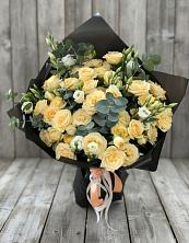 Букет цветов из:  Розы и Лизиантусы в Субханкулово