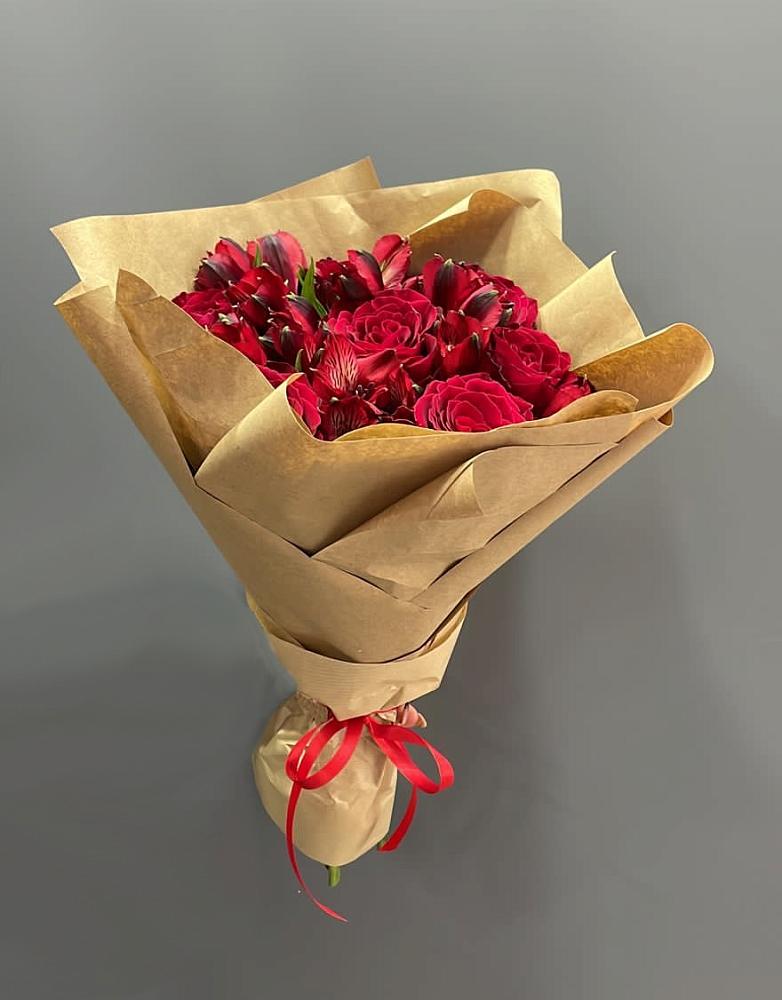 Букет цветов из: Альстромерии и Розы в Субханкулово