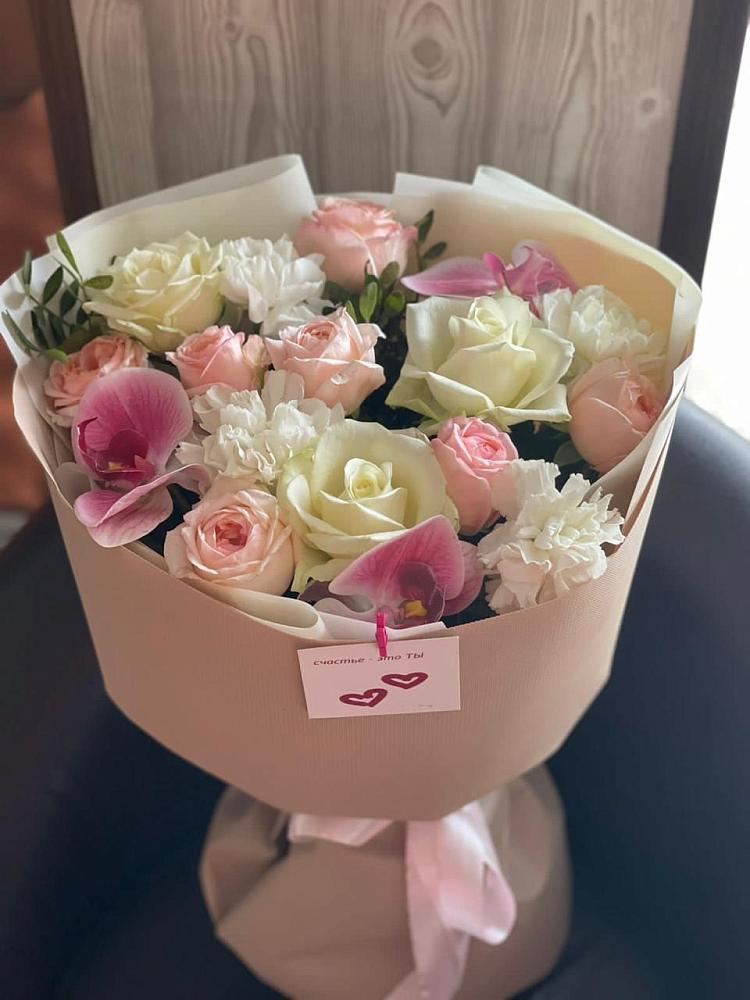 Букет цветов из: Орхидеи, Розы и Гвоздики в Субханкулово