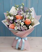 Букет цветов из:  Лизиантусы, Розы, Альстромерии и Гипсофила в Субханкулово