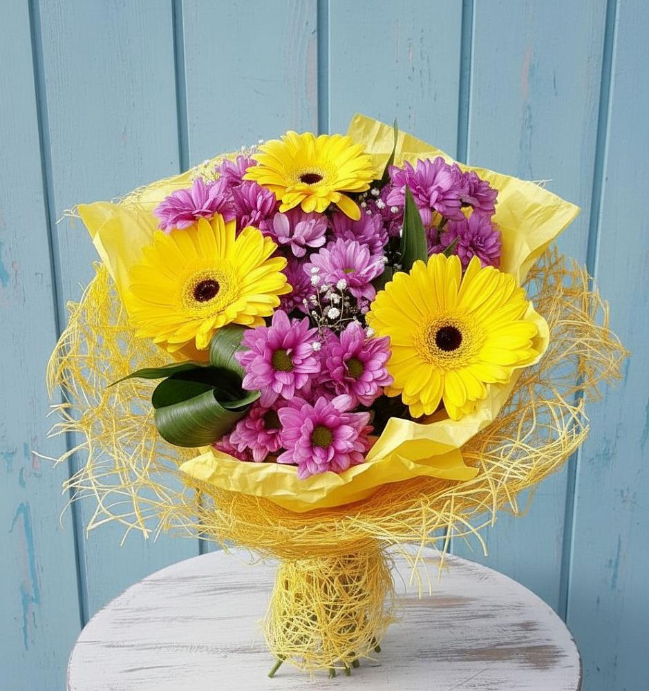 Букет цветов из: Хризантемы и Герберы в Субханкулово