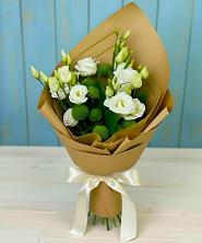 Букет цветов из:  Хризантемы и Лизиантусы в Субханкулово