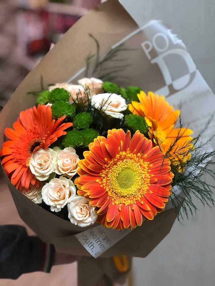 Букет цветов из: Герберы, Хризантемы и Розы в Субханкулово