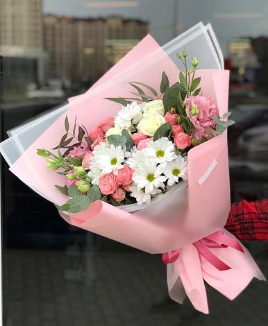 Букет цветов из: Розы, Лизиантусы и Хризантемы в Субханкулово